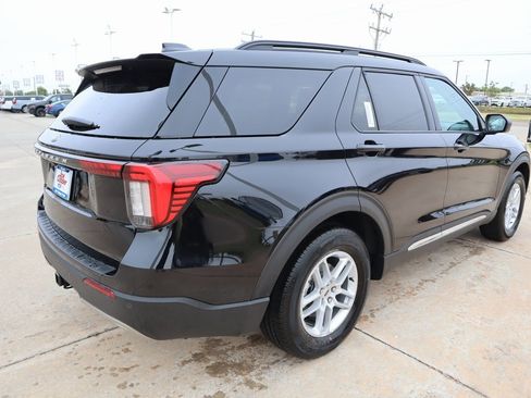 New 2025 Ford Explorer Active w/ Active Comfort Package image 23