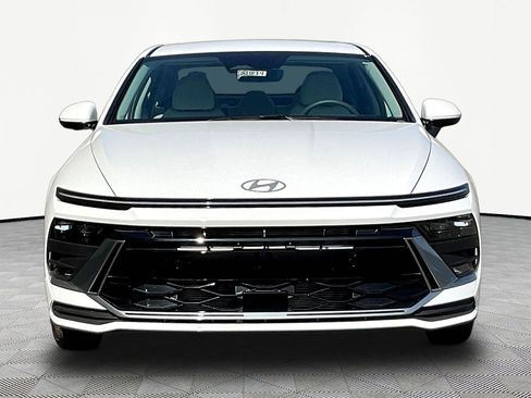 Certified 2025 Hyundai Sonata SE FWD image 2