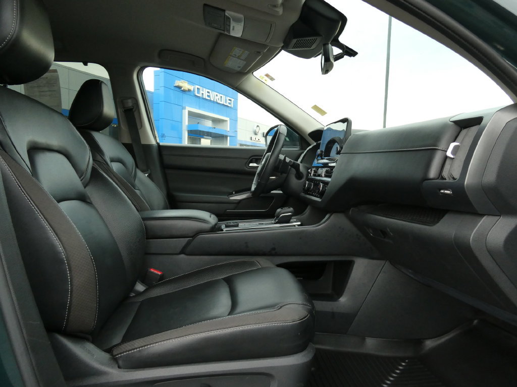Used 2023 Nissan Pathfinder SL AWD/4WD image 15