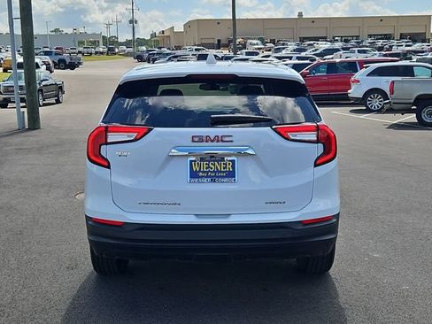 Used 2024 GMC Terrain SLE AWD/4WD image 6