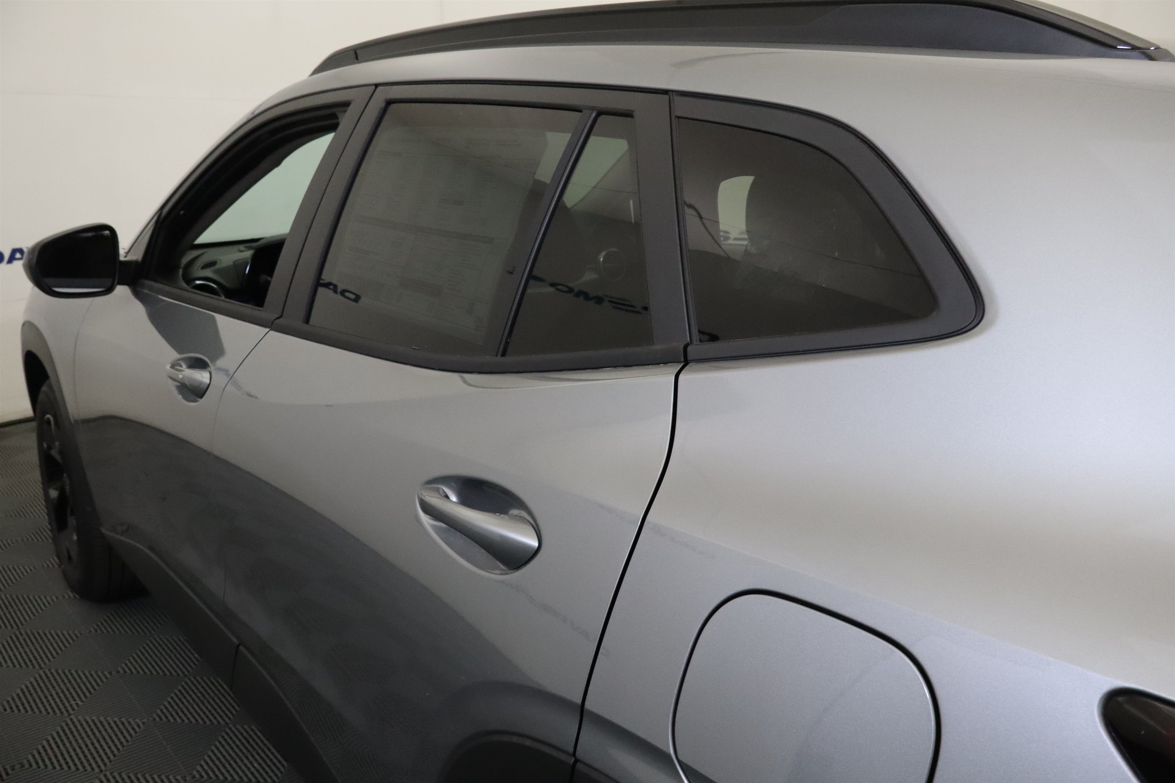 New 2026 Chevrolet Trax LT w/ Midnight Edition FWD image 11