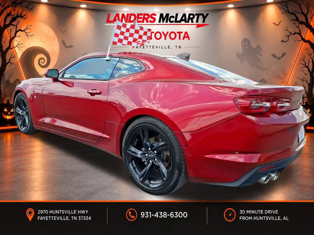 Used 2021 Chevrolet Camaro LT w/ Technology Package RWD image 5