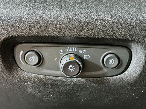 Used 2019 Chevrolet Traverse LT AWD/4WD image 17