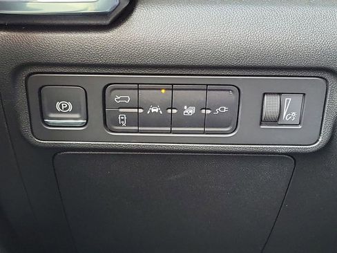 Used 2026 GMC Hummer EV SUV image 17