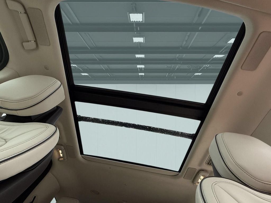 Certified 2023 Lincoln Navigator Black Label AWD/4WD image 13
