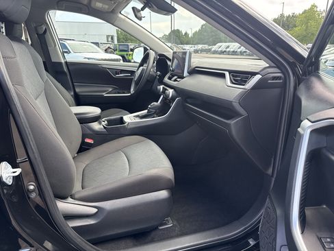 Used 2023 Toyota RAV4 XLE FWD image 13