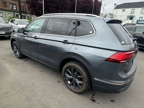 Used 2023 Volkswagen Tiguan SE AWD/4WD image 4