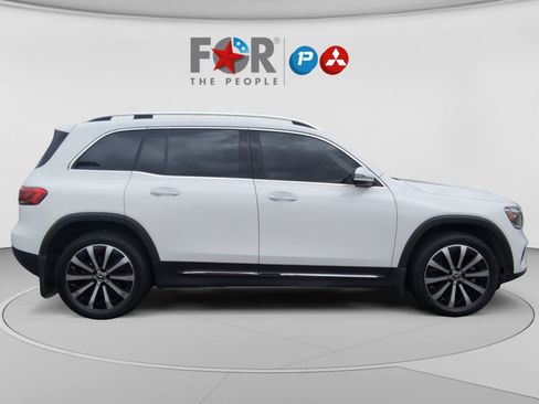 Used 2022 Mercedes-Benz GLB 250 4MATIC image 6