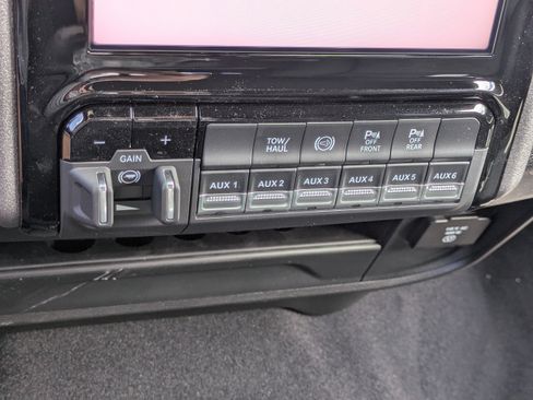 New 2026 RAM 3500 Tradesman AWD/4WD image 27