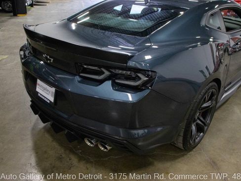 Used 2022 Chevrolet Camaro SS RWD image 17