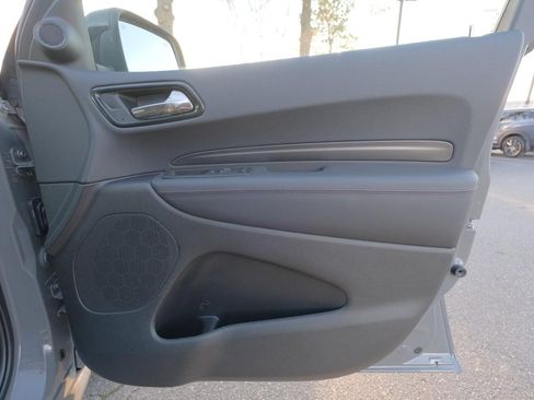 Used 2022 Dodge Durango R/T w/ Blacktop Package image 19