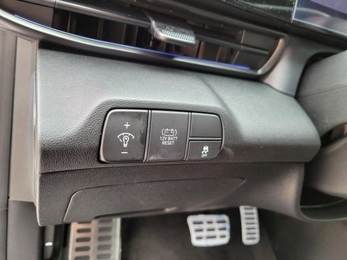 New 2025 Hyundai Elantra SEL image 24