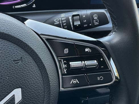 Used 2025 Kia Seltos S image 24