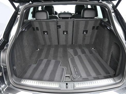 Certified 2026 Porsche Macan AWD/4WD image 27
