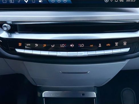 Used 2024 Cadillac Lyriq Luxury AWD/4WD image 44