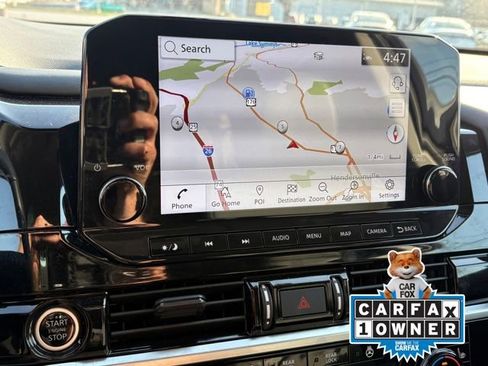 Used 2023 Nissan Pathfinder SL w/ Lighting Package (N92) image 12