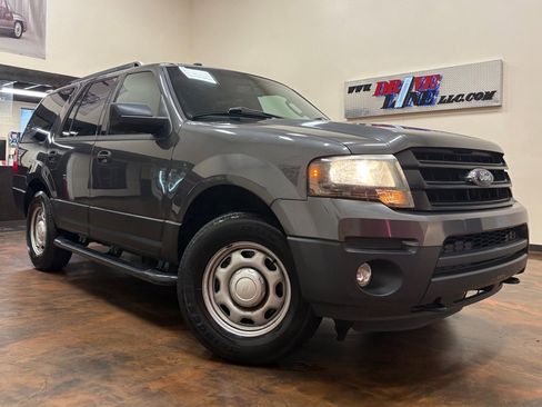 Used 2016 Ford Expedition XL RWD image 1