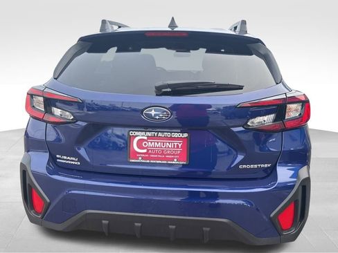 Used 2024 Subaru Crosstrek 2.0i Premium image 4
