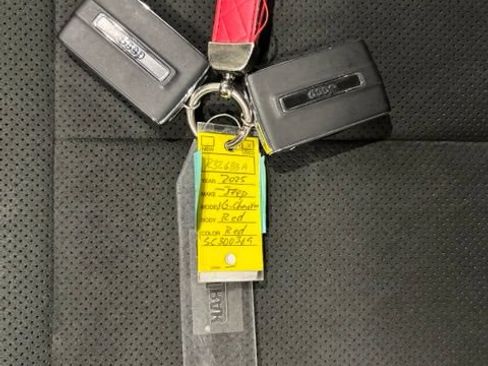 Used 2025 Jeep Grand Cherokee Altitude RWD image 26