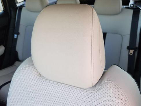 Used 2026 MAZDA CX-50 AWD 2.5 S w/ Premium Package image 6