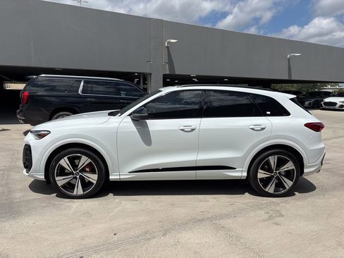Used 2025 Audi SQ5 Premium Plus w/ Premium Plus Package AWD/4WD image 9