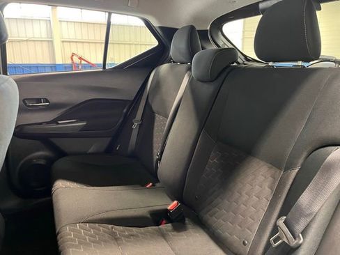 Used 2023 Nissan Kicks SV image 17