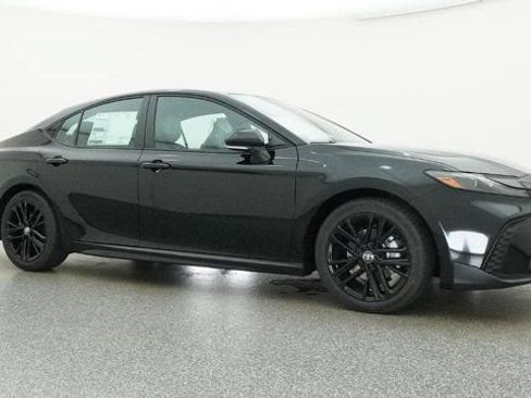 New 2026 Toyota Camry Hybrid FWD image 27