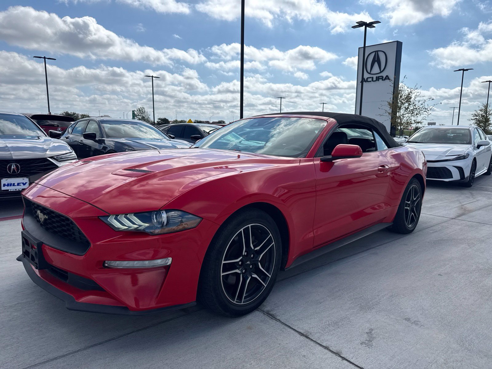 Used 2023 Ford Mustang Premium RWD image 3