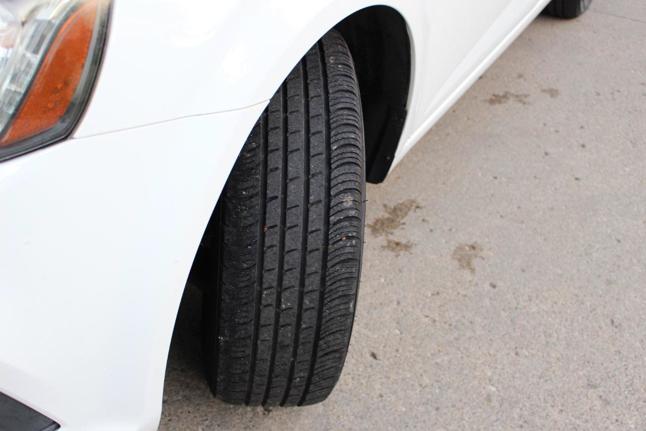 Used 2018 Chevrolet Sonic LT FWD image 43