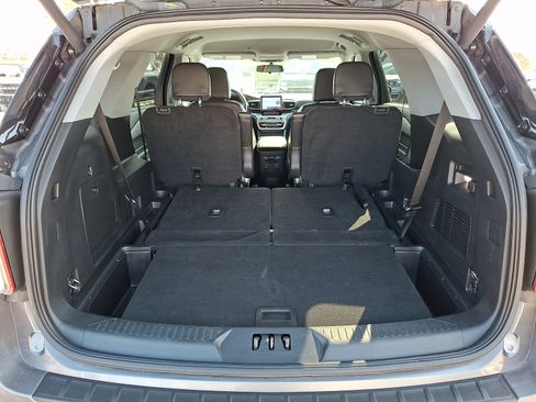 Certified 2023 Ford Explorer XLT w/ Equipment Group 202A image 31