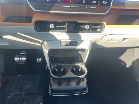 New 2025 Volkswagen ID. Buzz Pro S Plus image 15