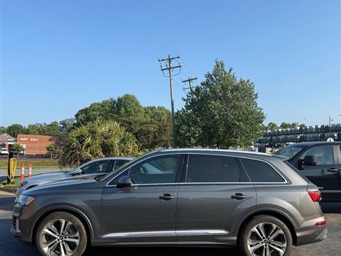 Used 2020 Audi Q7 3.0T Prestige AWD/4WD image 1