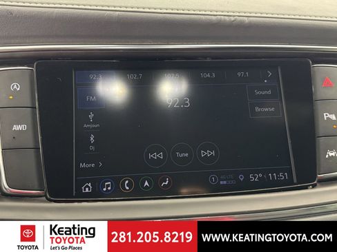 Used 2024 Buick Enclave Premium image 22