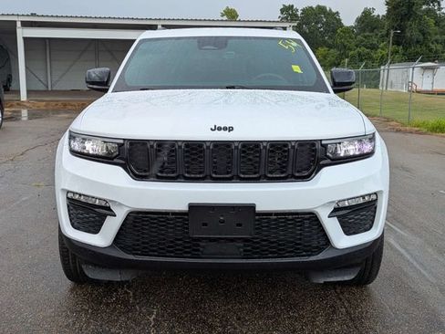 Used 2025 Jeep Grand Cherokee Limited w/ Black Appearance Package RWD image 9