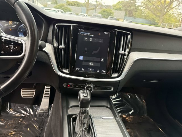Used 2019 Volvo S60 T6 R-Design AWD/4WD image 17