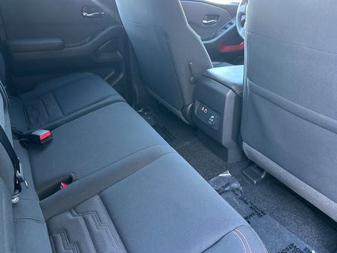 Used 2024 Nissan Frontier PRO-4X w/ Pro Convenience Package image 30