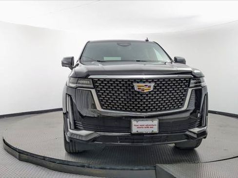 Used 2022 Cadillac Escalade ESV Luxury AWD/4WD image 12