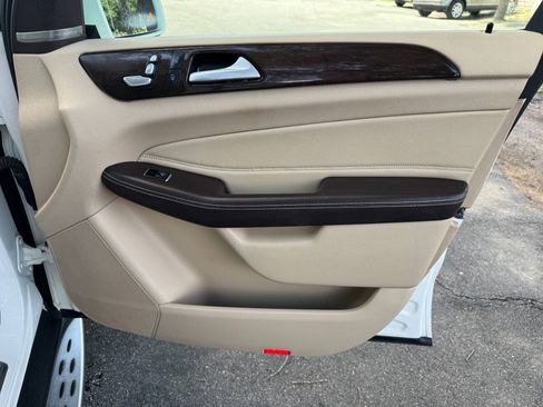 Used 2017 Mercedes-Benz GLE 350 4MATIC image 47