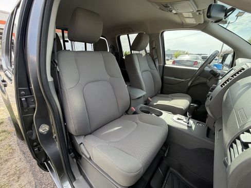 Used 2020 Nissan Frontier SV AWD/4WD image 23