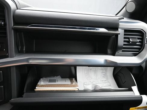 New 2025 Ford F150 Lariat w/ Equipment Group 502A High image 50