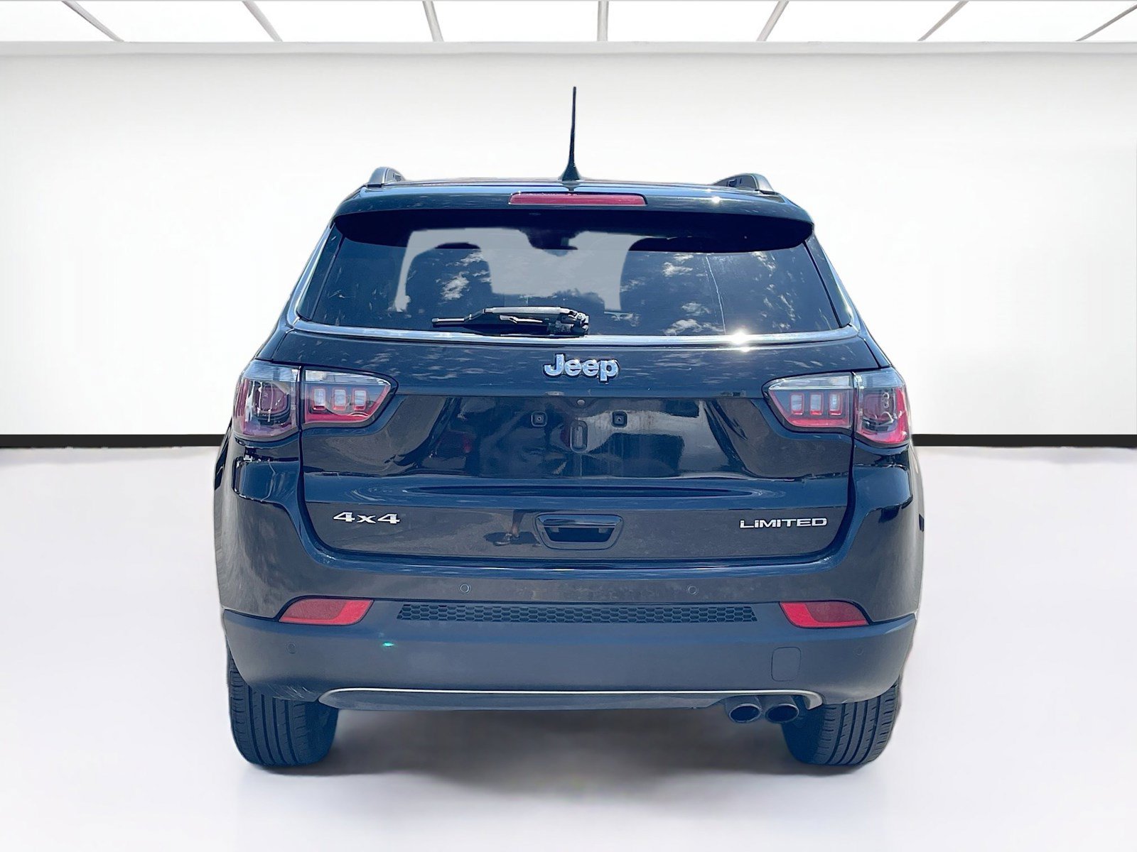 Used 2021 Jeep Compass Limited AWD/4WD image 5