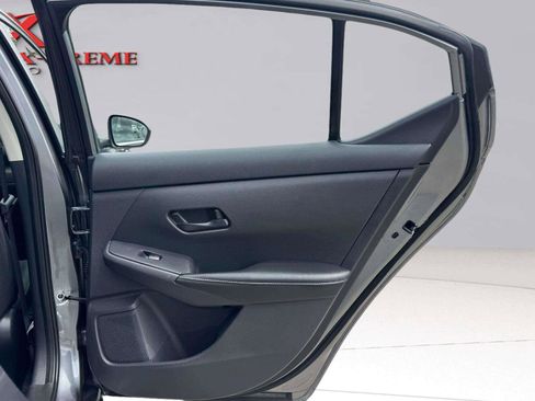 Used 2024 Nissan Sentra SV FWD image 40
