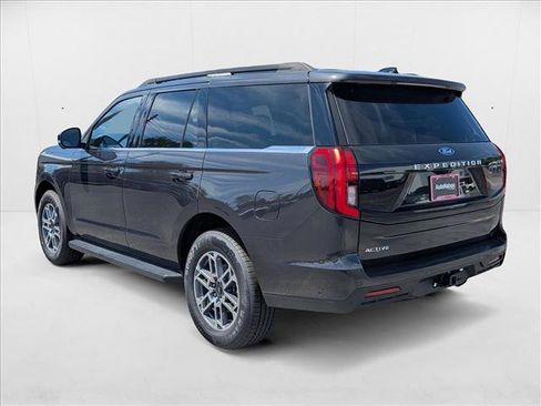 New 2025 Ford Expedition Active image 8