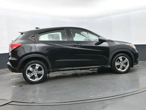 Used 2017 Honda HR-V LX image 4