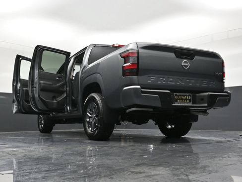 New 2026 Nissan Frontier SV w/ Tow Package AWD/4WD image 36