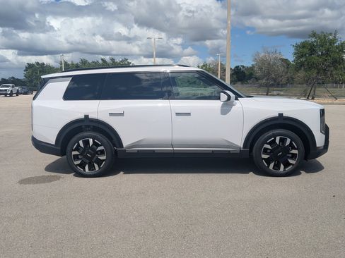 New 2027 Kia Telluride S FWD image 4