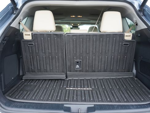 Used 2022 Toyota Highlander Limited image 32