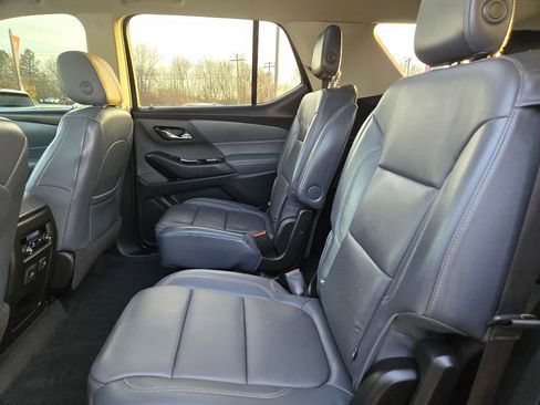 Used 2018 Chevrolet Traverse LT image 27
