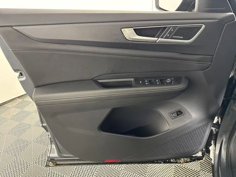 Used 2025 Volkswagen Atlas Cross Sport SEL Premium R-Line image 20