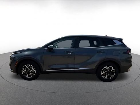 Used 2025 Kia Sportage LX FWD image 9